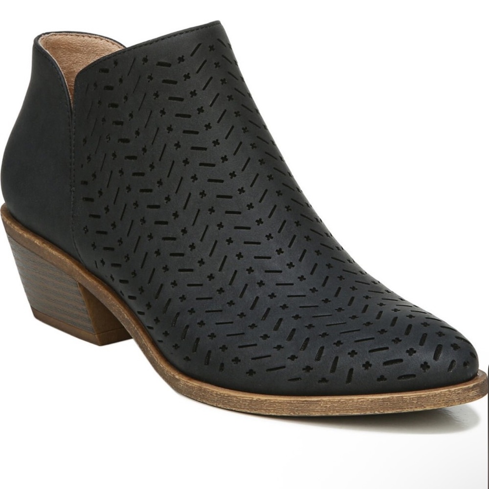 NWOT Lifestride Payton Booties